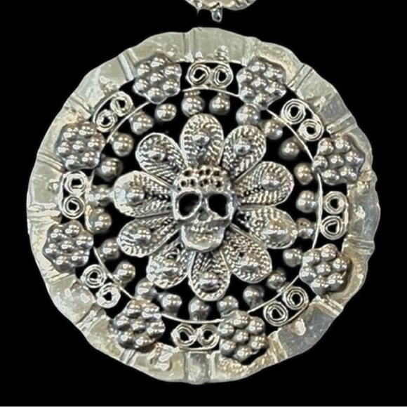 New Large Sterling Silver Day of the Dead Mexican Filigree Skull Flower Earrings - Picture 4 of 4